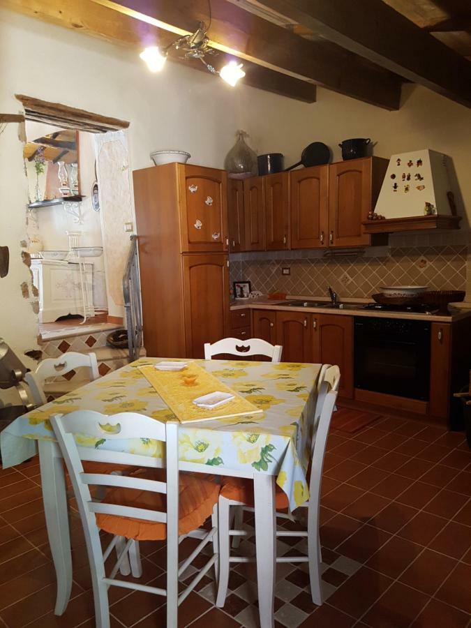 הוילה Loiri Porto San Paolo Stazzu Juanni מראה חיצוני תמונה